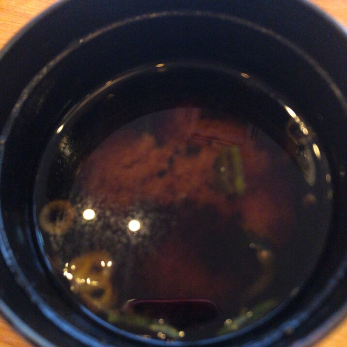 小松菜の赤味噌汁